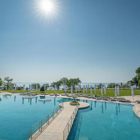 Cleopatra Hotel 4*