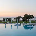 Cleopatra Hotel Saturn