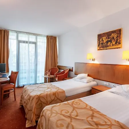 Cleopatra Hotel Saturn