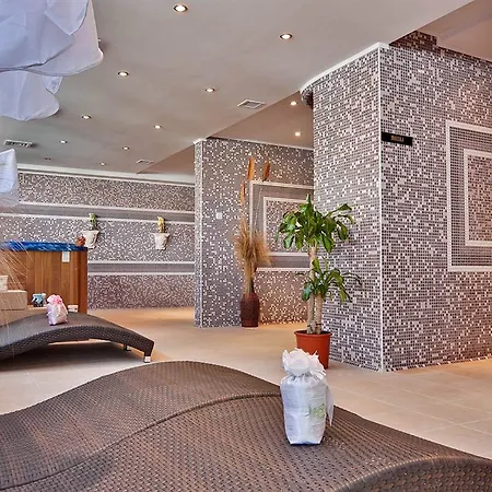 Hotel Cleopatra