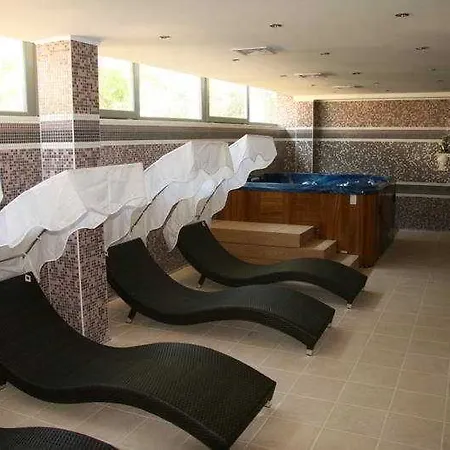 Hotel Cleopatra