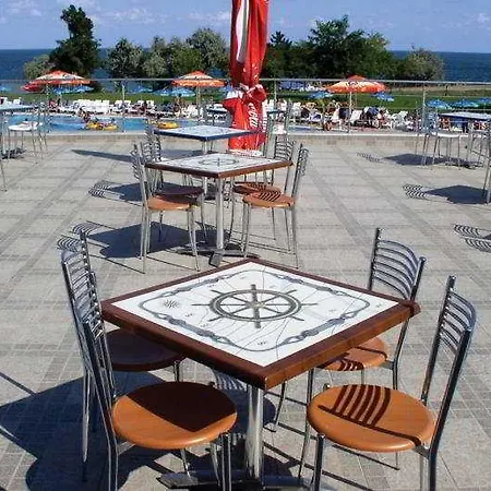 Hotel Cleopatra Saturn