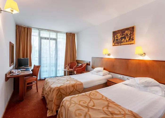 Cleopatra Hotel Saturn