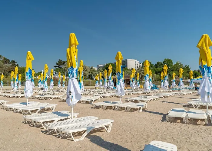 Cleopatra Hotel Saturn