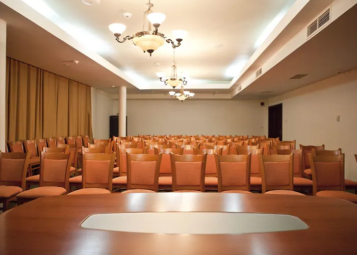 Hotel Cleopatra Saturn